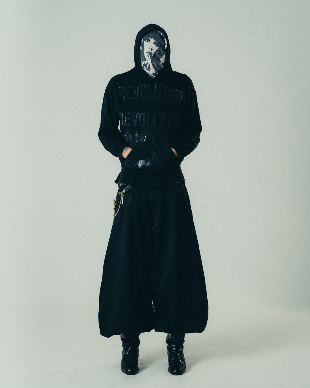 MONO BLACK REVOLUTION HOODIE