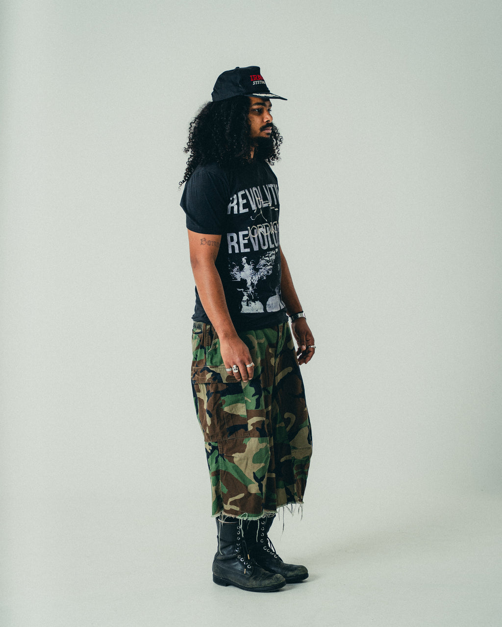 JORDACHE REVOLUTION T-SHIRT