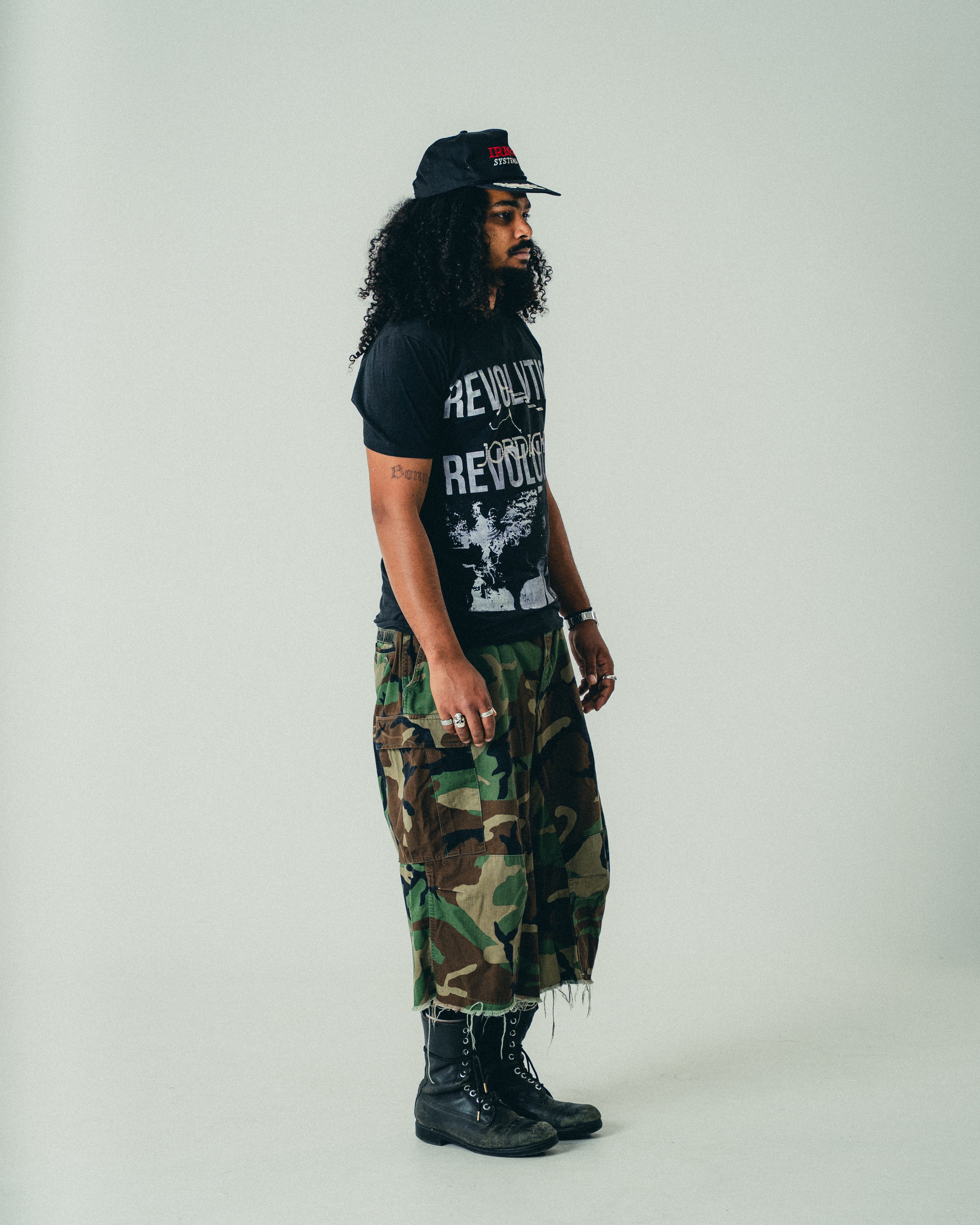 JORDACHE REVOLUTION T-SHIRT