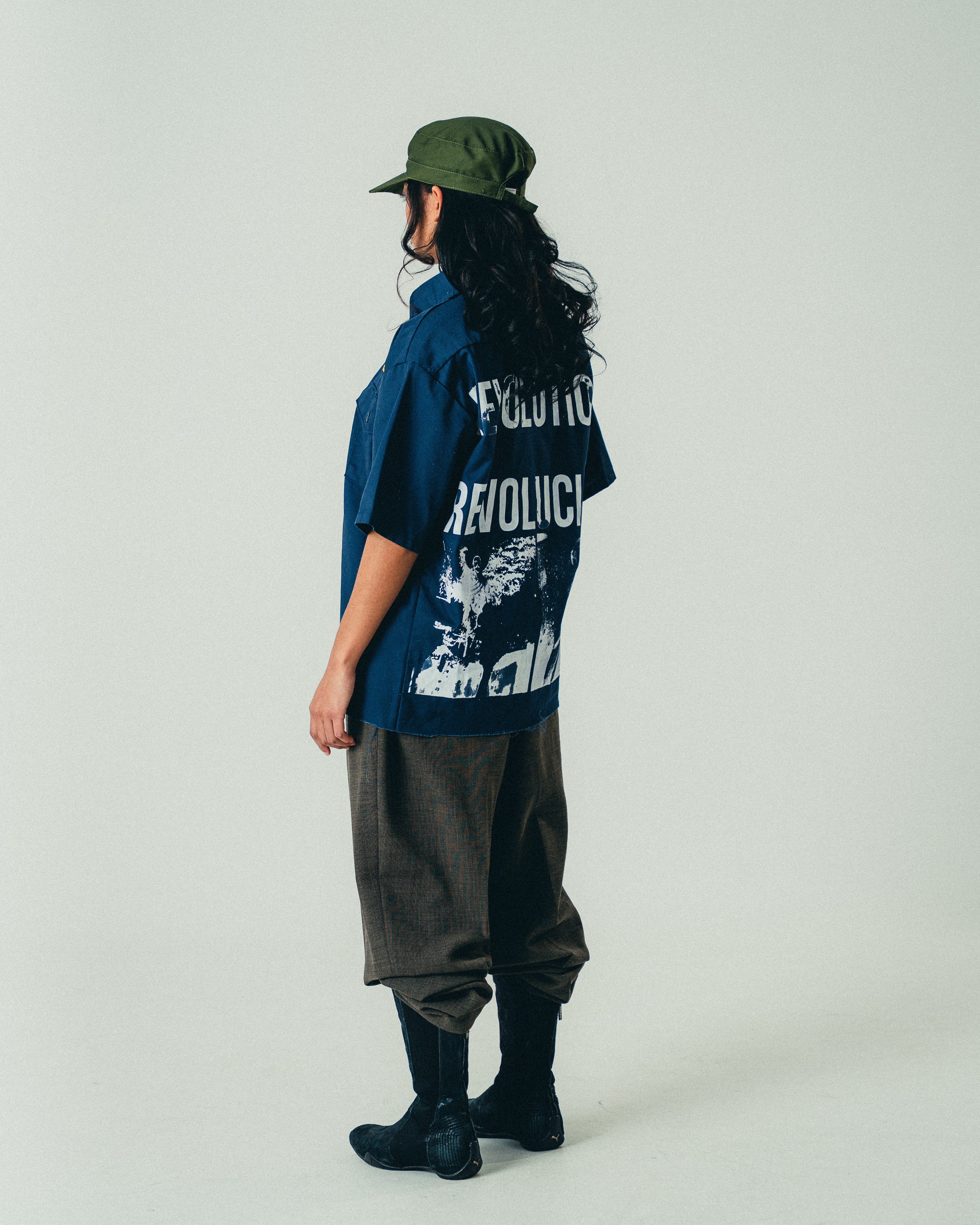 BB REVOLUTION BUTTON UP