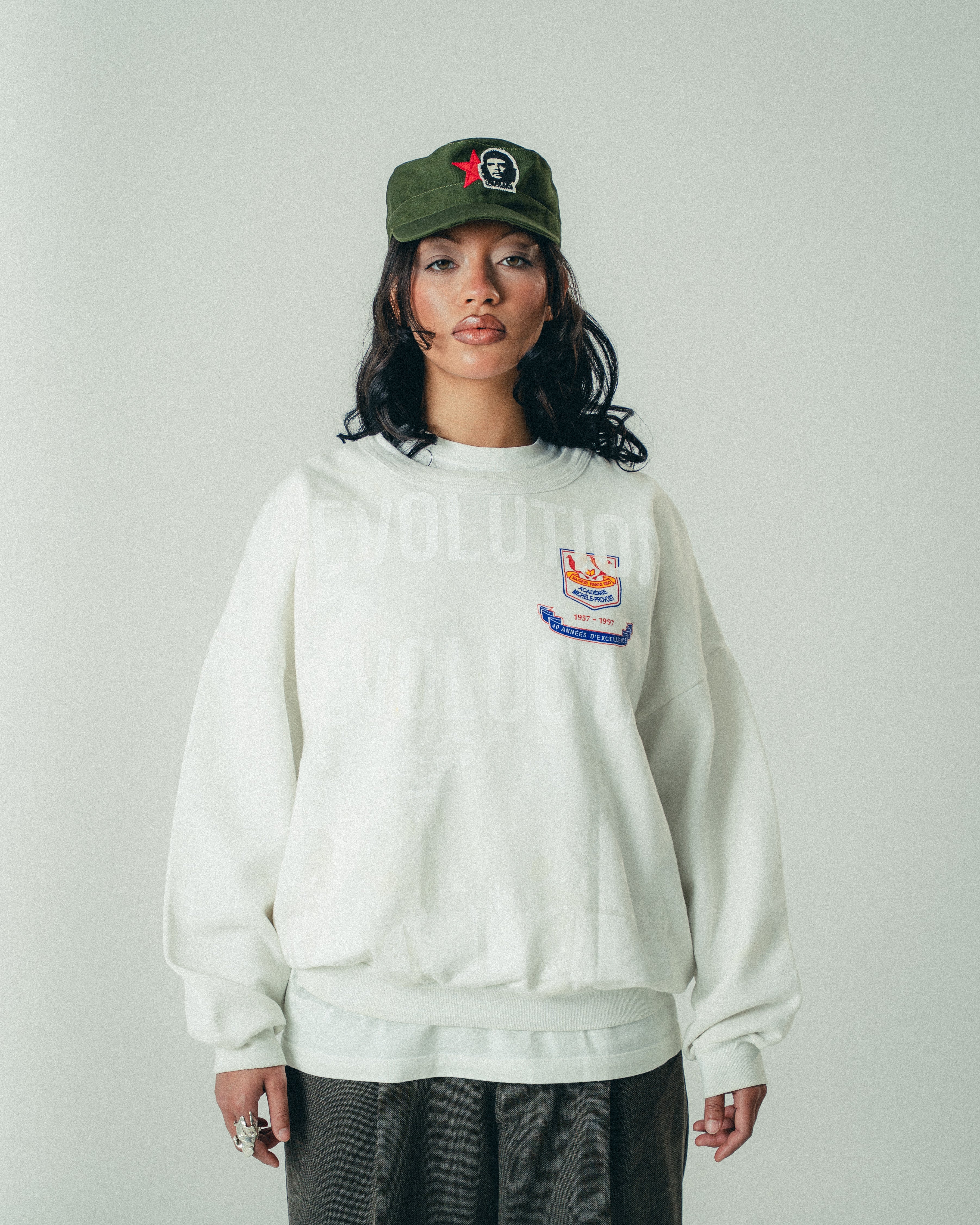 WHITE REVOLUTION CREWNECK