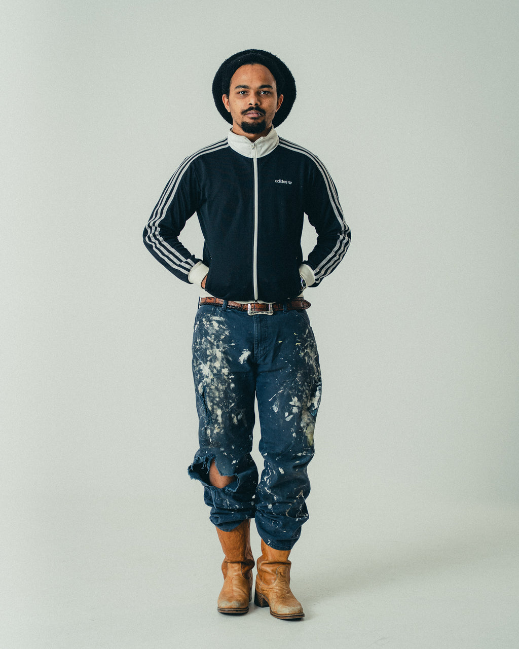 BLACK REVOLUTION ZIP UP VEST