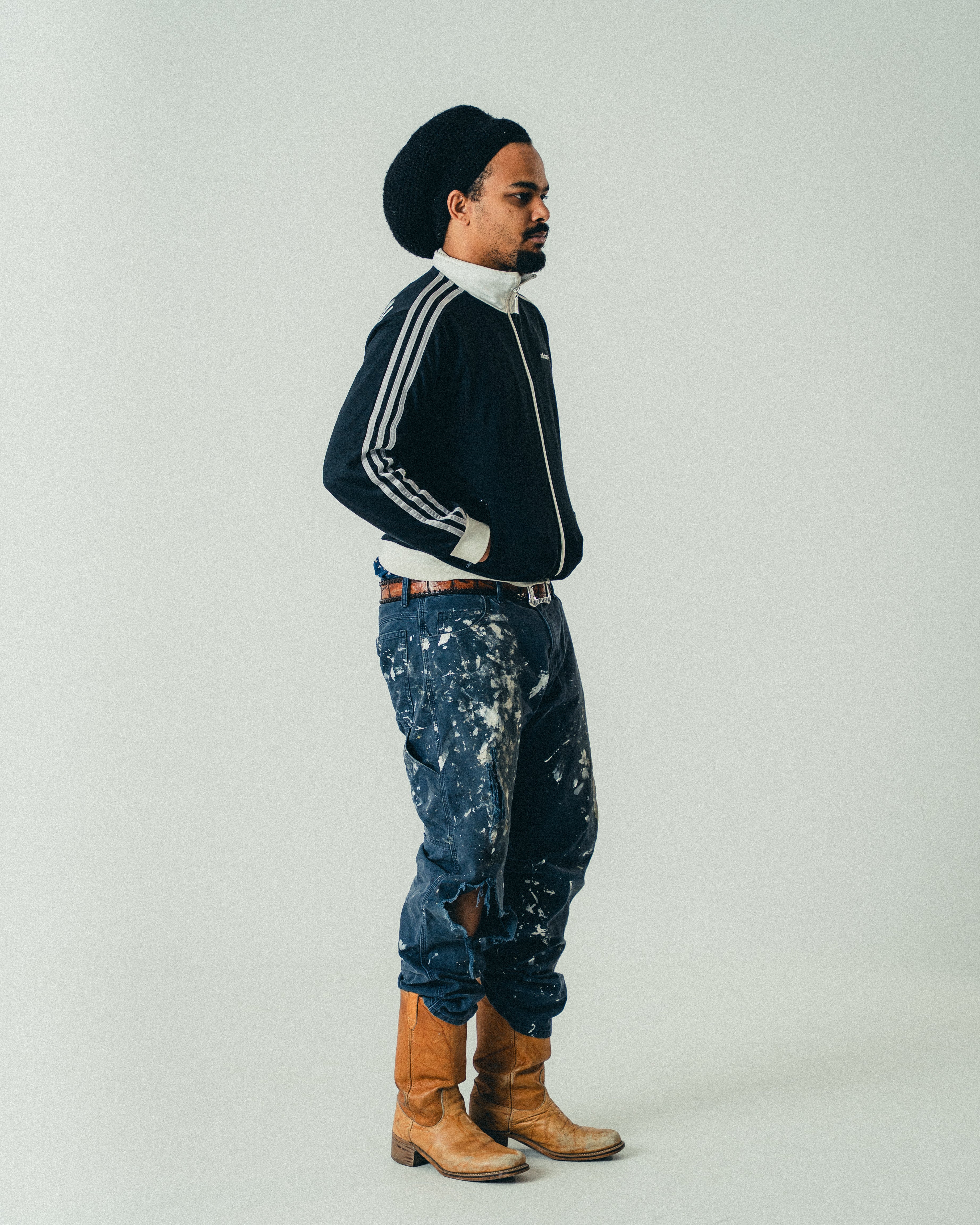 BLACK REVOLUTION ZIP UP VEST