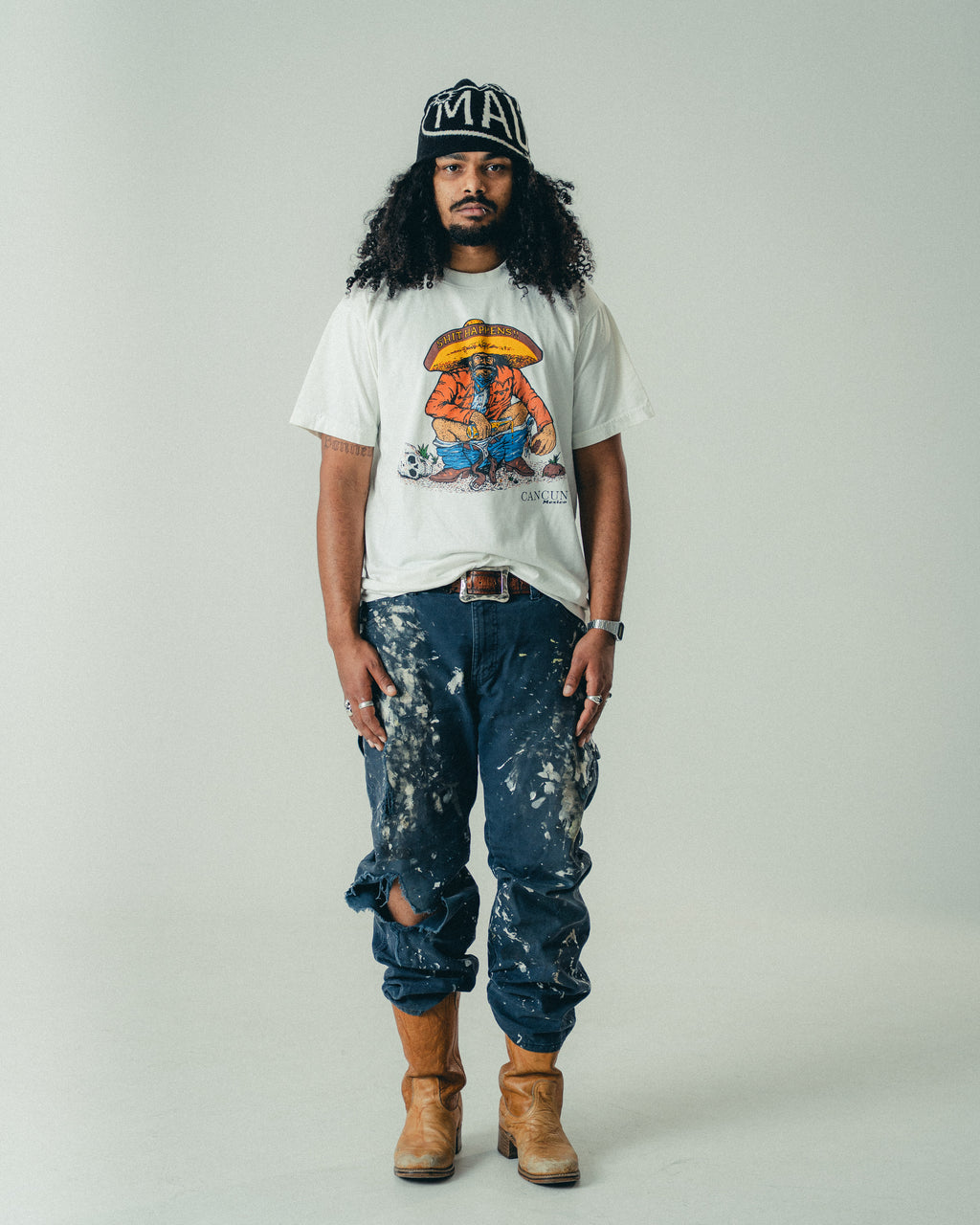 SHIT HAPPENS REVOLUTION T-SHIRT