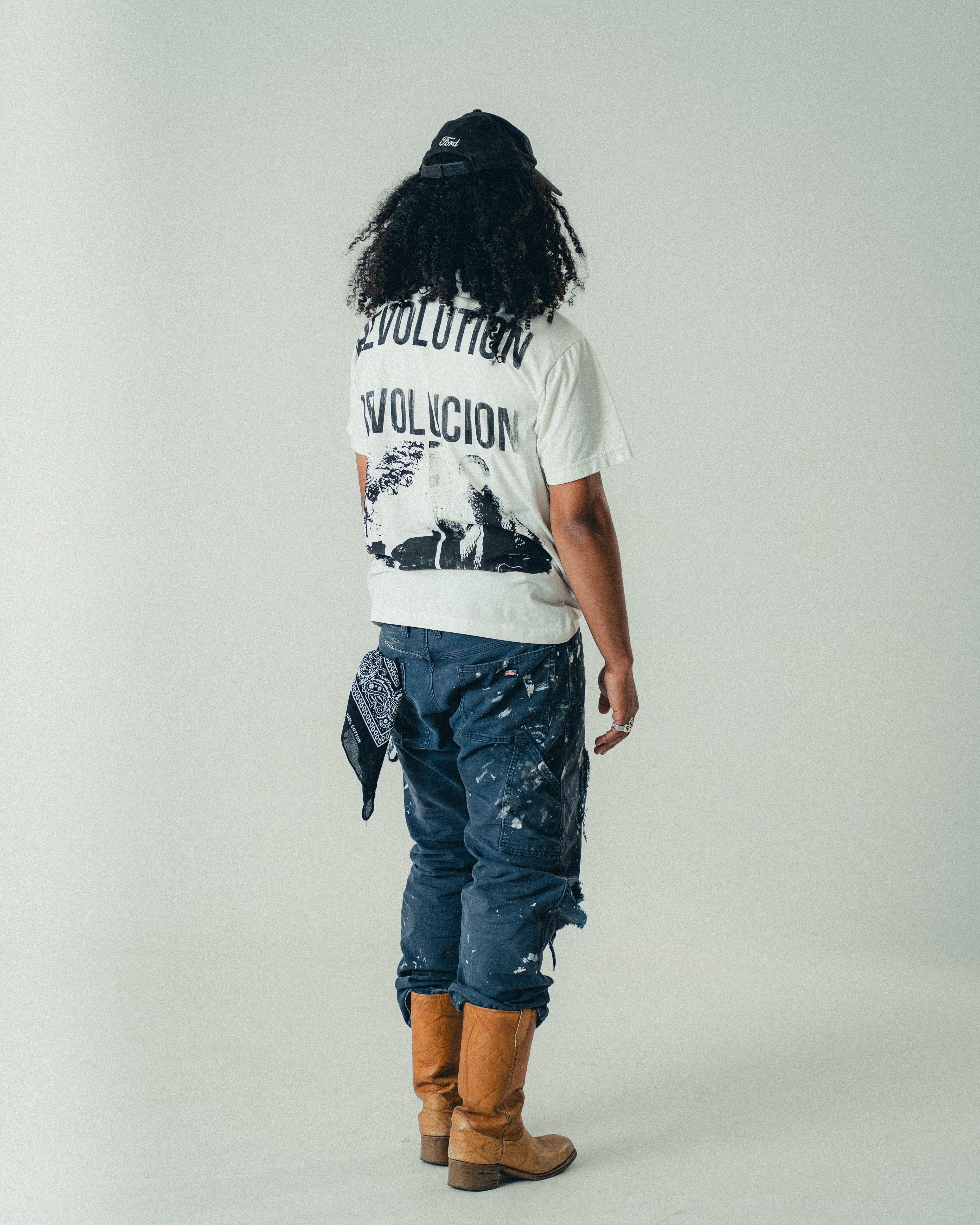 SHIT HAPPENS REVOLUTION T-SHIRT