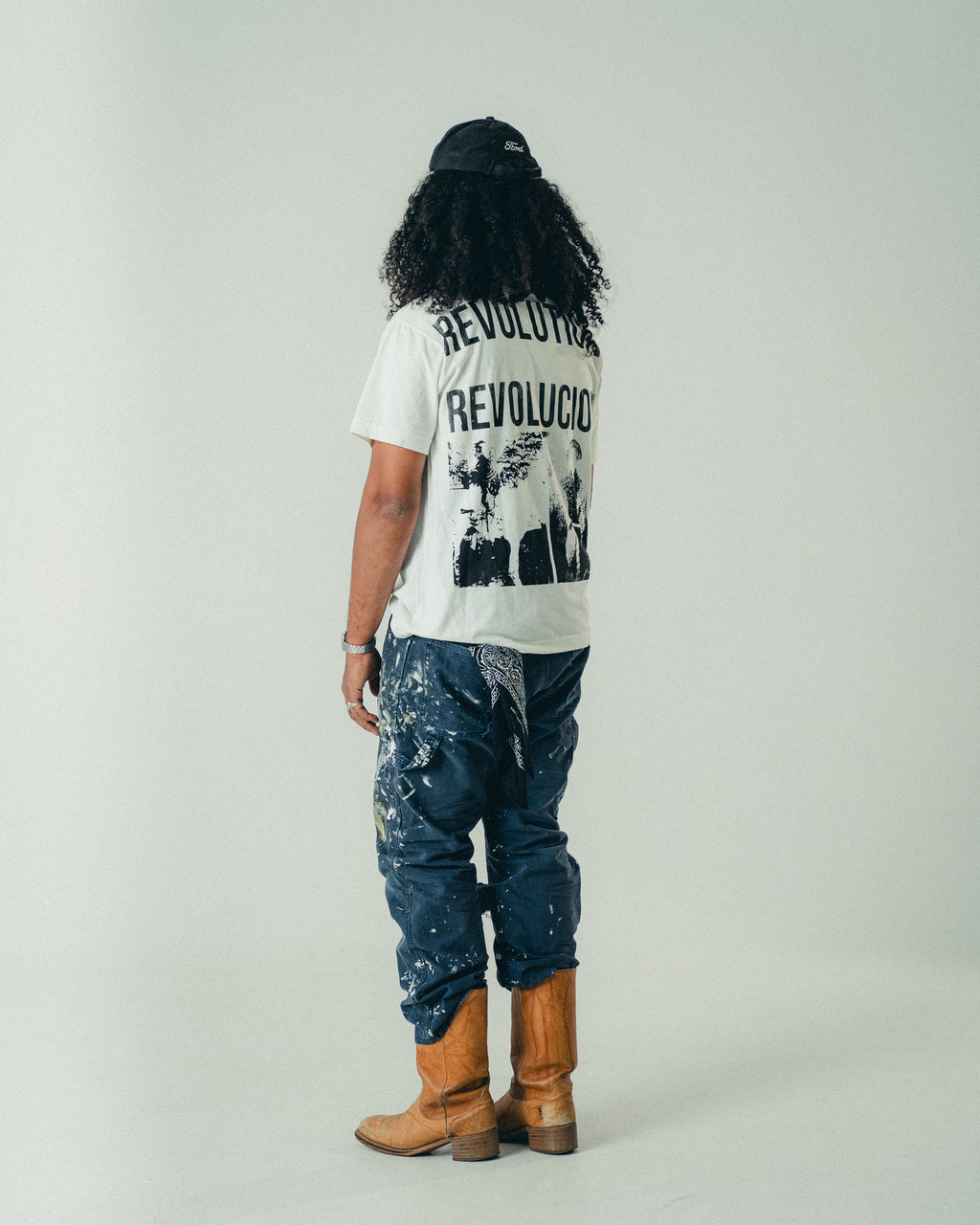 SHIT HAPPENS REVOLUTION T-SHIRT