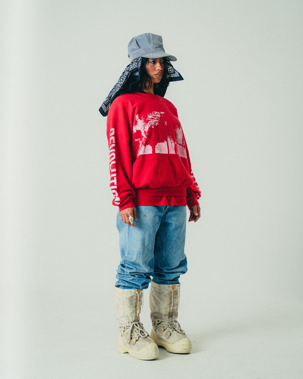 RED REVOLUTION CREWNECK