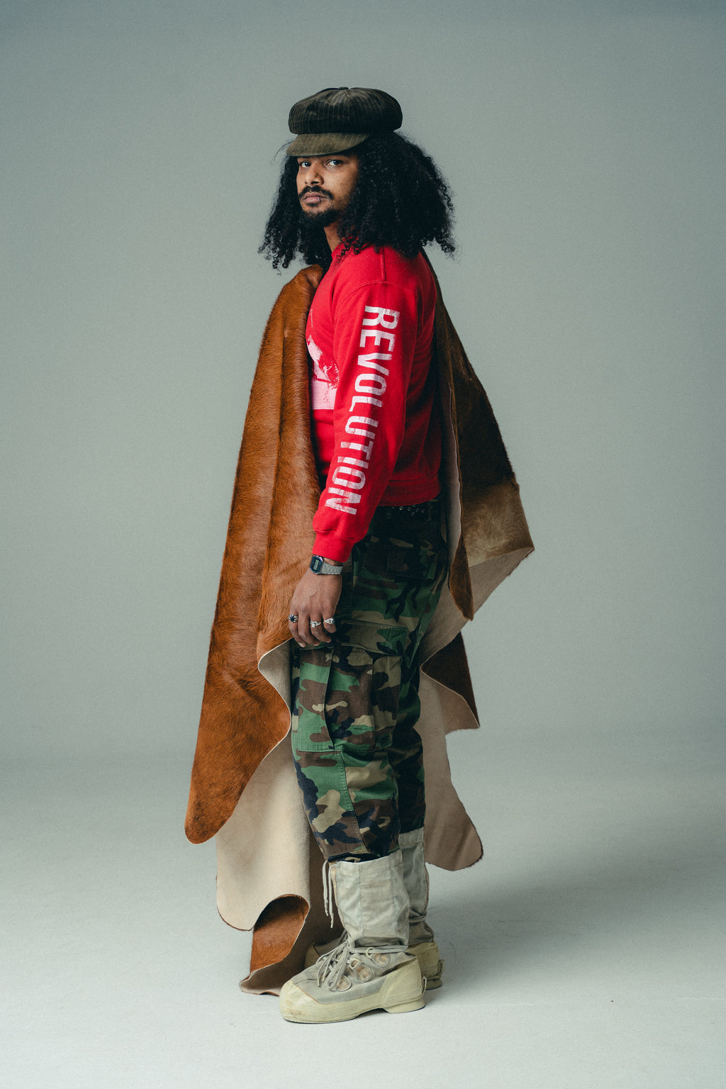 RED REVOLUTION CREWNECK